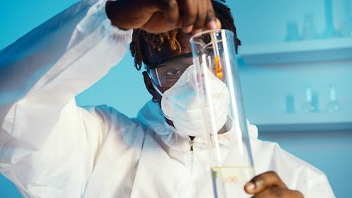 復雜基質(zhì)中微量雜質(zhì)的篩查策略與分析方法